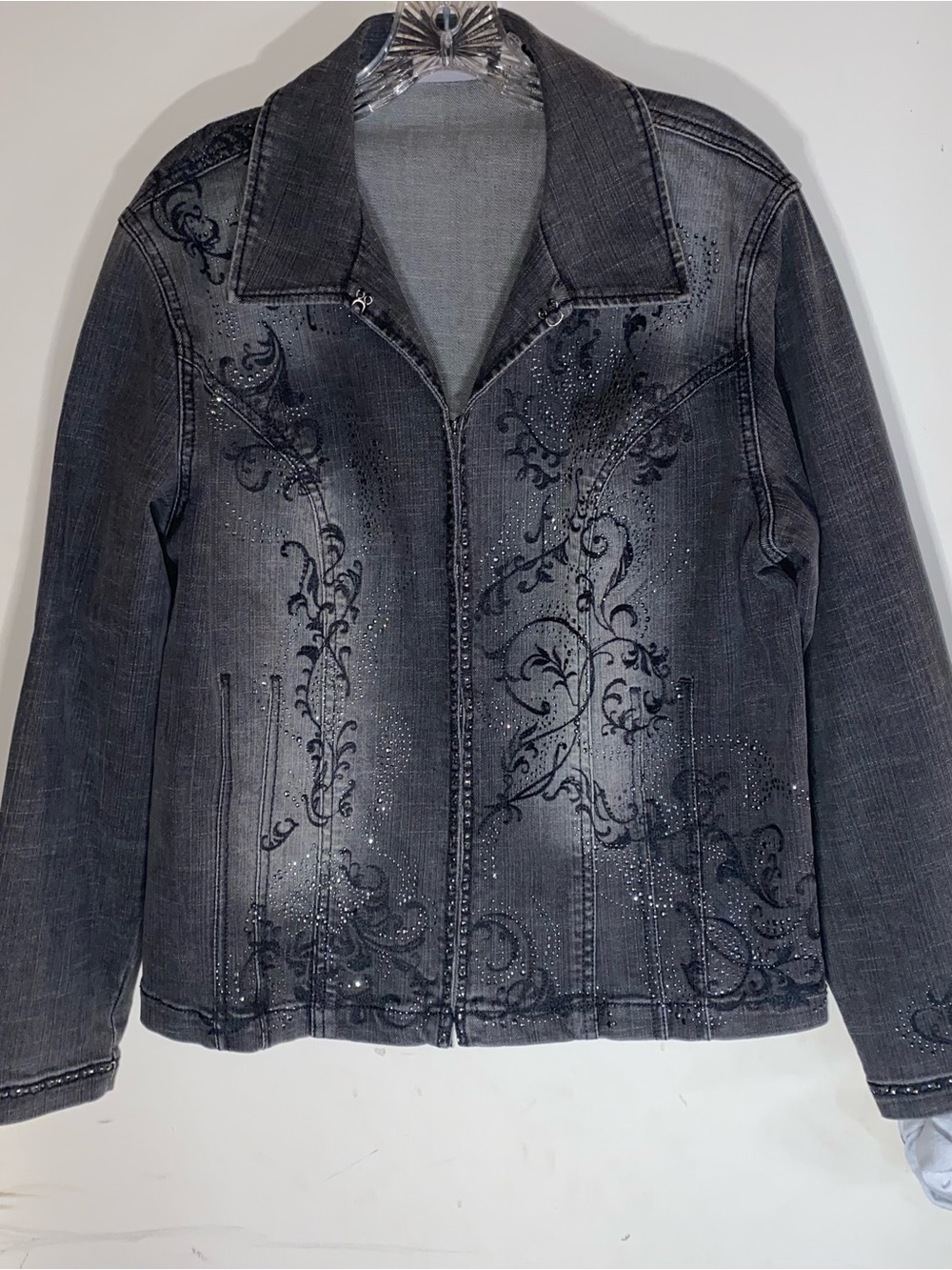 Chico's Women's Platinum Embroidered Rhinestone Dark Denim Jacket Sz 2 Bling